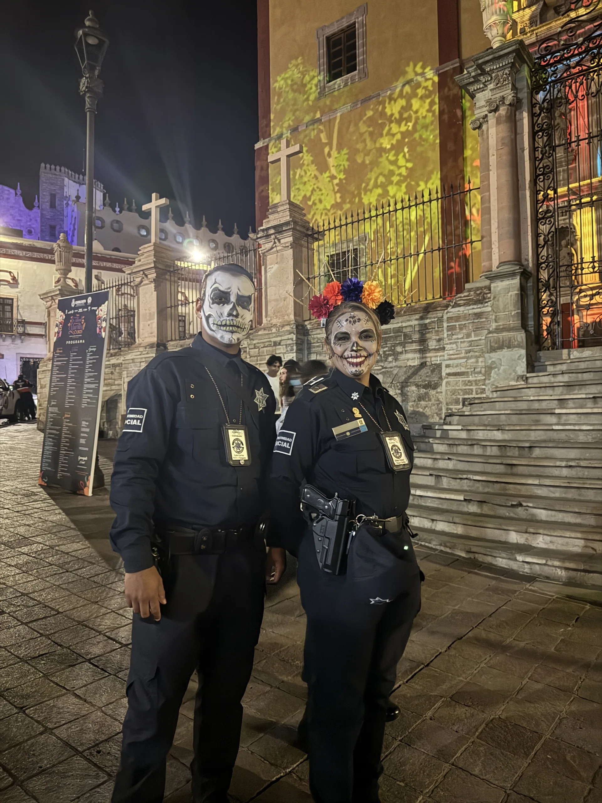 Dia de los Muertos(死者の日)の街 グアナフォト - 登山家・片山貴信の公式サイト